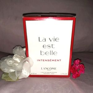 La vie est Belle Intensément Eau De Parfum Spray Intense, Lancôme 1.7oz (50ml.)